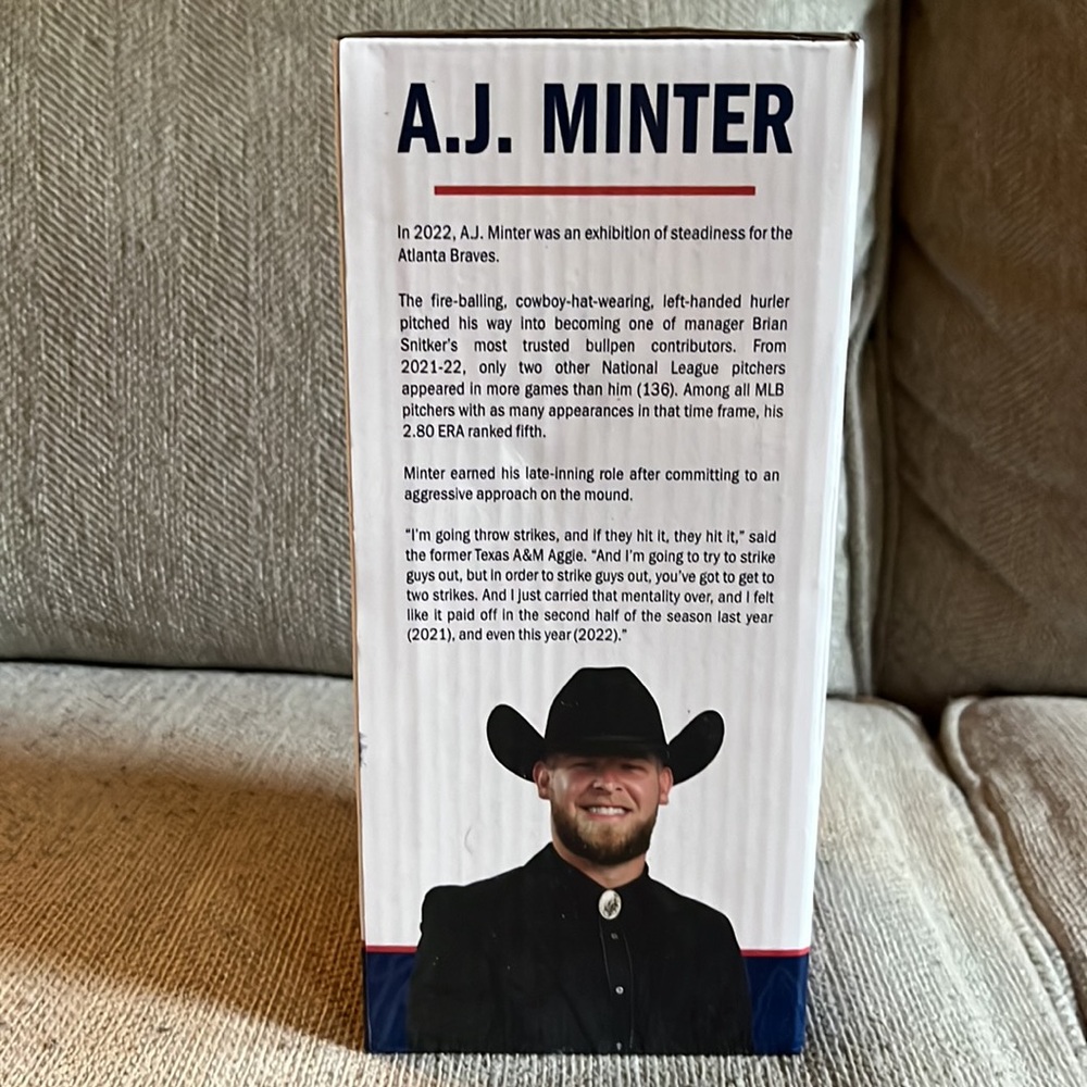 A.J Minter Collectors Bobblehead-Atlanta Braves - Picture 4 of 5